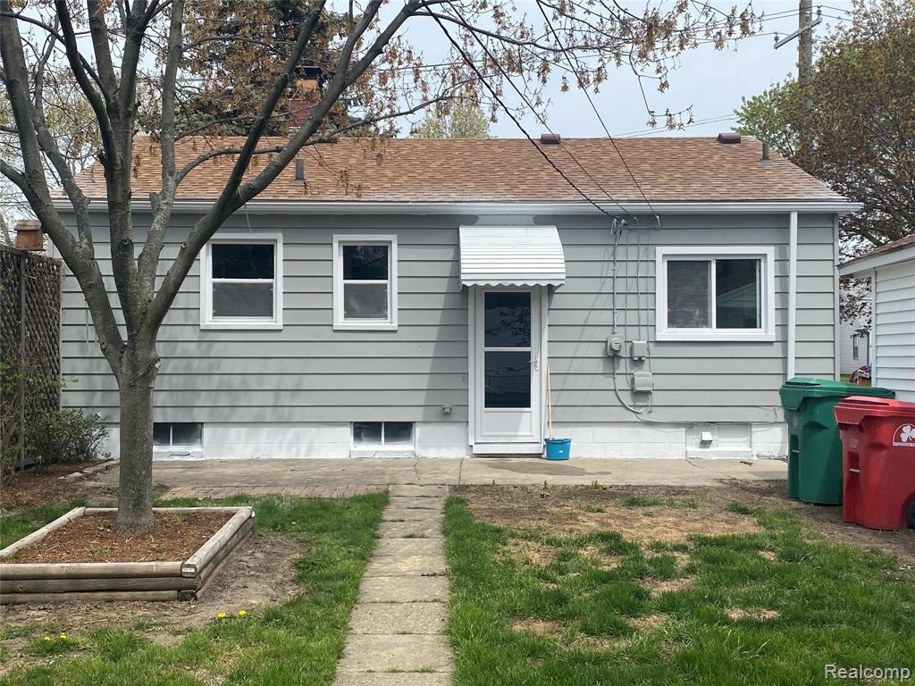 16012 Stephens Eastpointe, MI 48021 - Photo 31 of 33 Gallery Image 31
