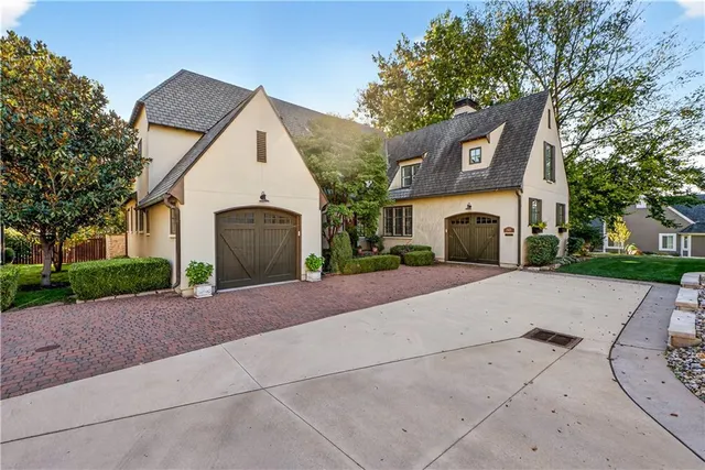 $1,325,000 | 7805 Mission Road, Prairie Village, KS 66208