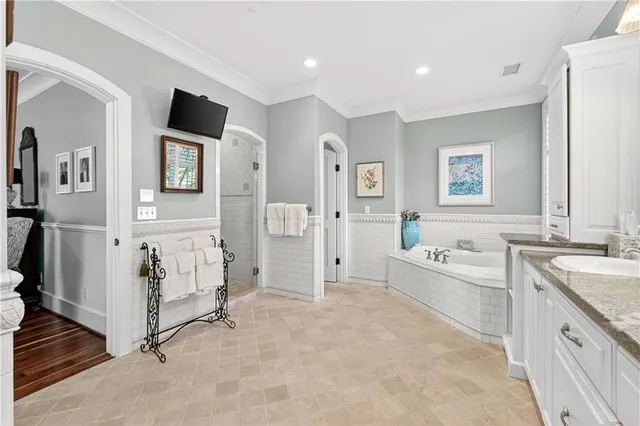 $1,325,000 | 7805 Mission Road, Prairie Village, KS 66208