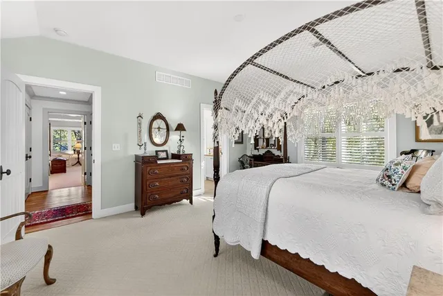 $1,325,000 | 7805 Mission Road, Prairie Village, KS 66208