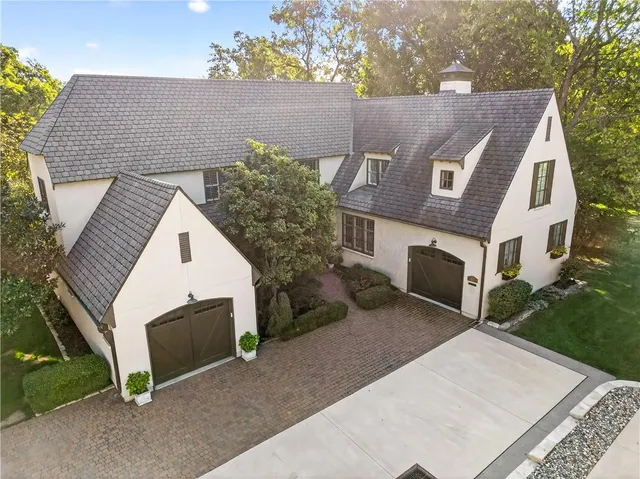 $1,325,000 | 7805 Mission Road, Prairie Village, KS 66208