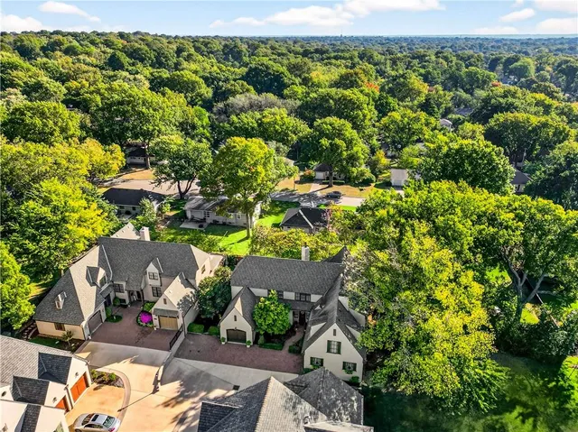 $1,325,000 | 7805 Mission Road, Prairie Village, KS 66208