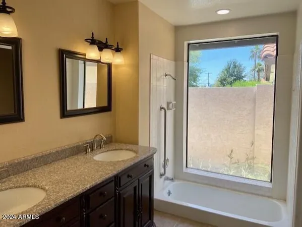 $2,500 | 1543 North La Rosa Drive, Tempe, AZ 85288