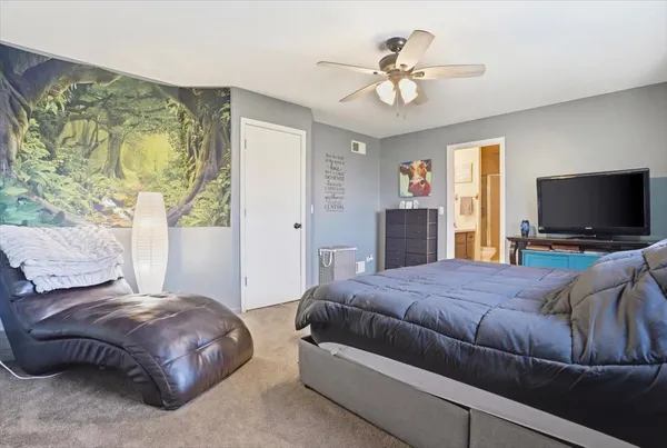 $399,900 | 30 Coventry Cove Court, Lake Villa, IL 60046