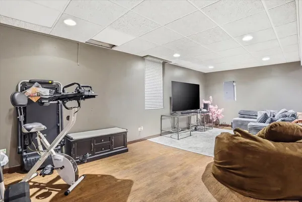 $399,900 | 30 Coventry Cove Court, Lake Villa, IL 60046