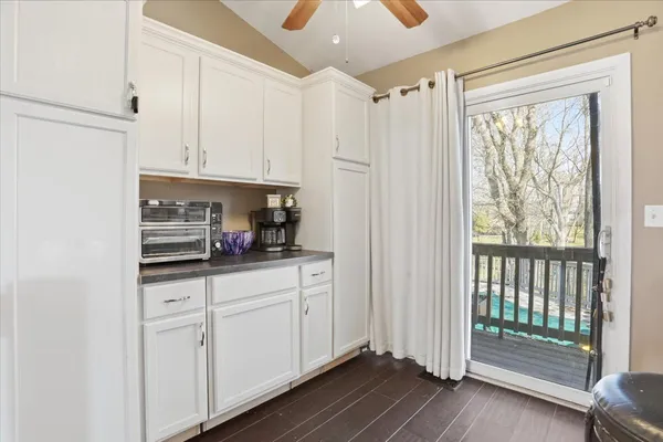 $399,900 | 30 Coventry Cove Court, Lake Villa, IL 60046