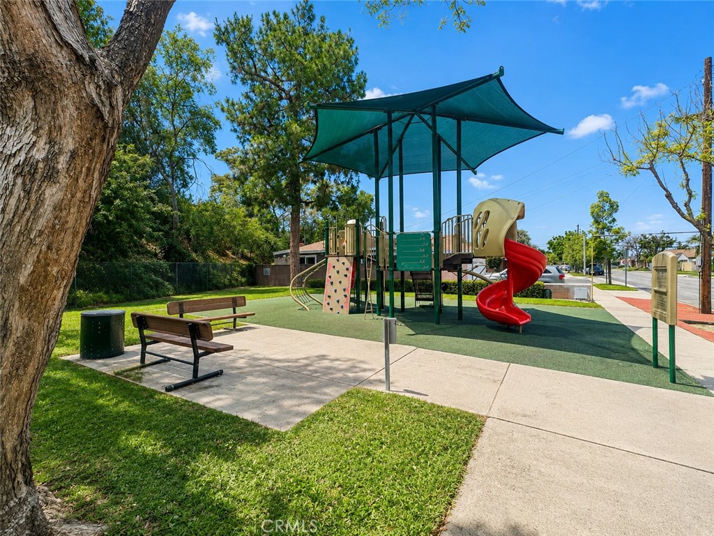 10539 Gridley Road Santa Fe Springs, CA 90670 - Photo 28 of 29 a garden view with a seating space