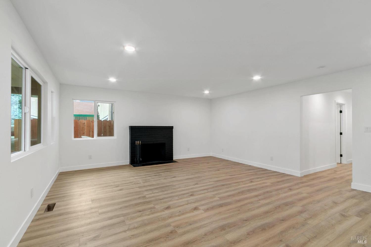 604 Oregon Street Fairfield, CA 94533 - Photo 12 of 25