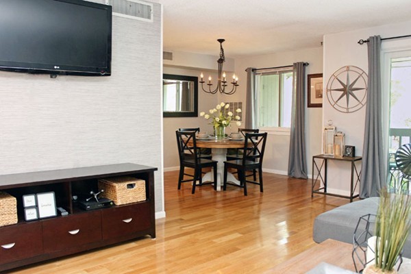 9 Beal's Cove Road, Unit D Hingham, MA 02043 - Photo 3 of 18 Gallery Image 3