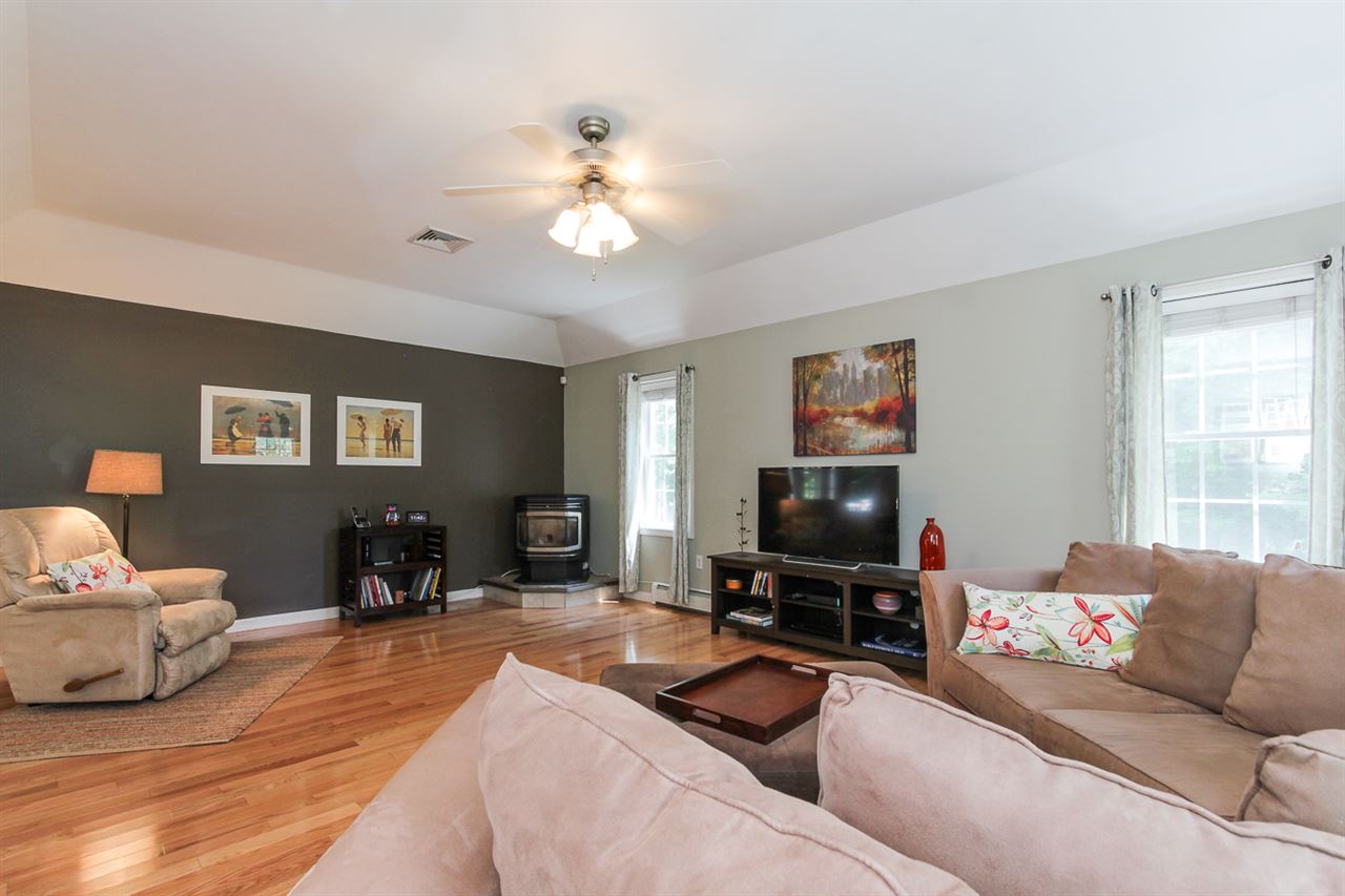 28 Bald Hill Road Raymond, NH 03077 - Photo 11 of 38