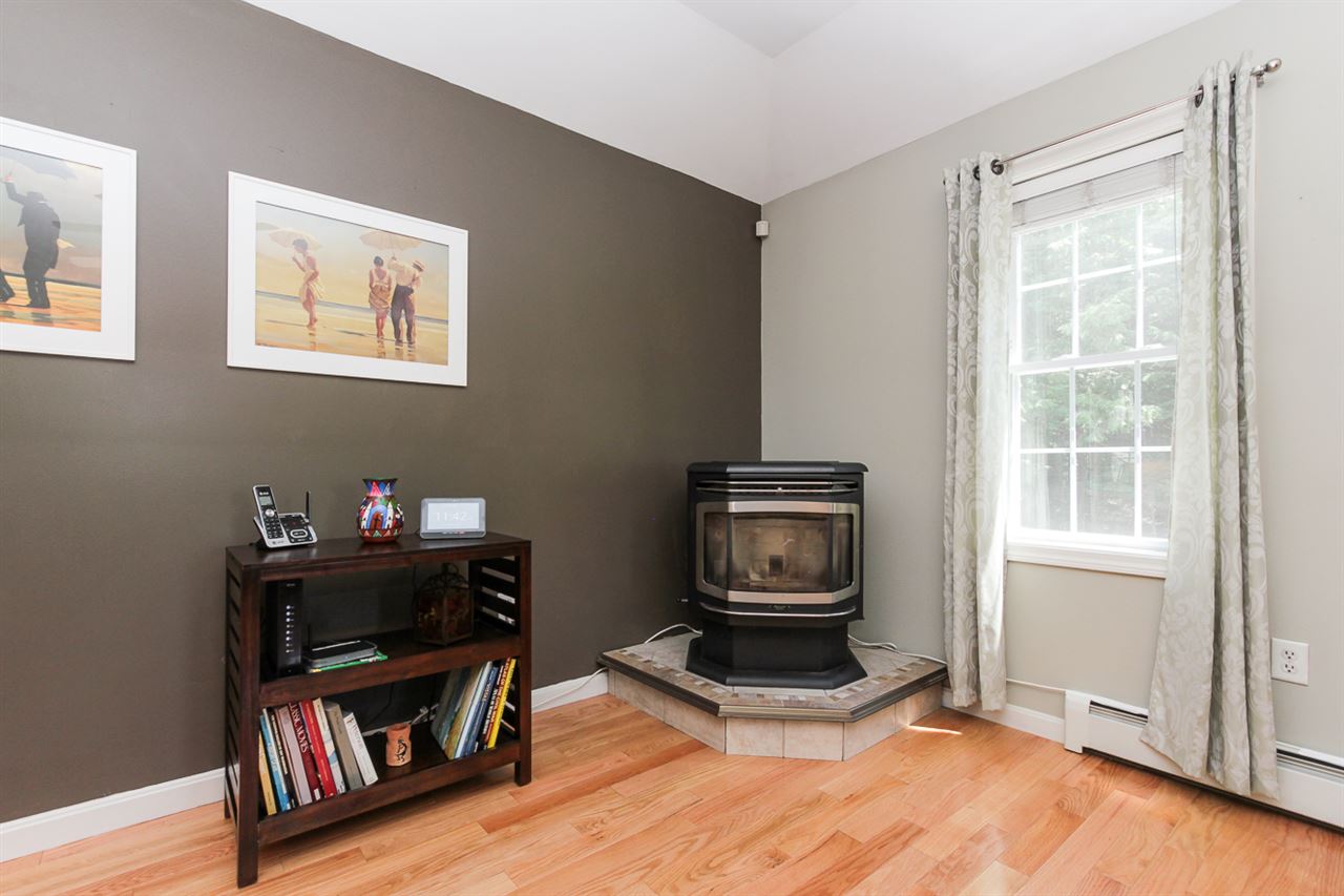 28 Bald Hill Road Raymond, NH 03077 - Photo 12 of 38