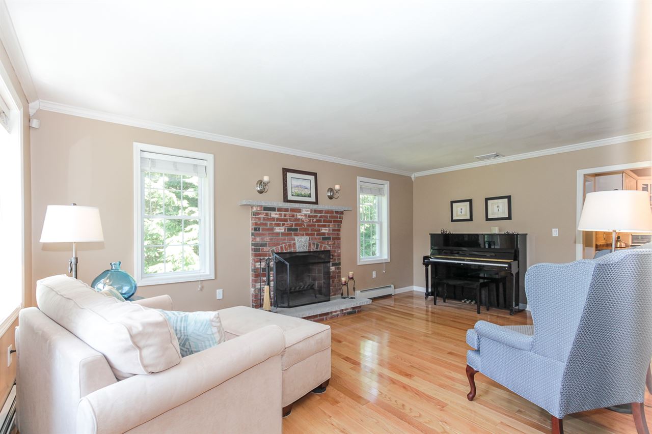28 Bald Hill Road Raymond, NH 03077 - Photo 14 of 38