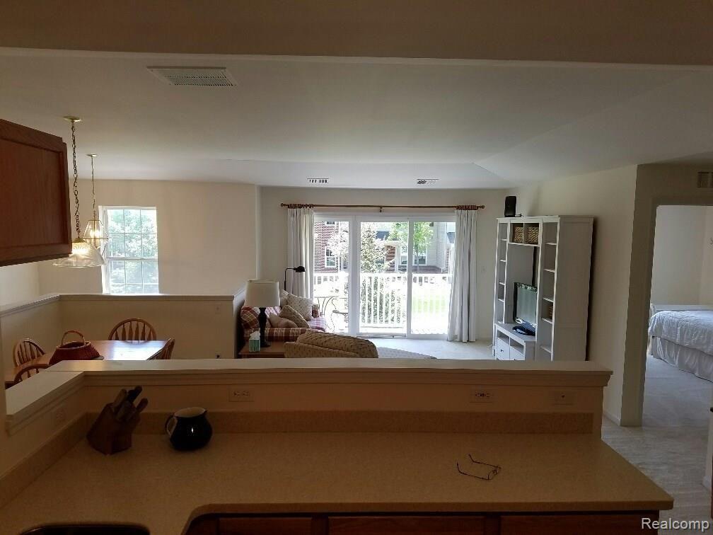 4114 Hampton Ridge Boulevard, Unit 11 Howell, MI 48843 - Photo 21 of 25 20160519_132416_resized.jpg