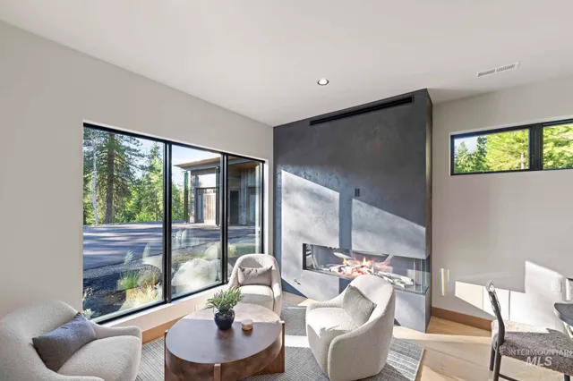 $2,100,000 | 1201 South Samson Trail, McCall, ID 83638