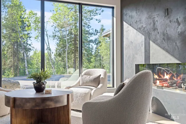 $2,100,000 | 1201 South Samson Trail, McCall, ID 83638