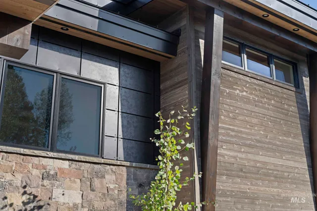 $2,100,000 | 1201 South Samson Trail, McCall, ID 83638