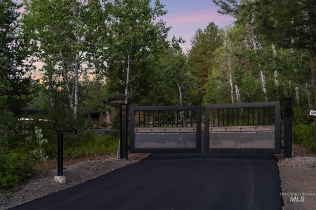 $2,100,000 | 1201 South Samson Trail, McCall, ID 83638