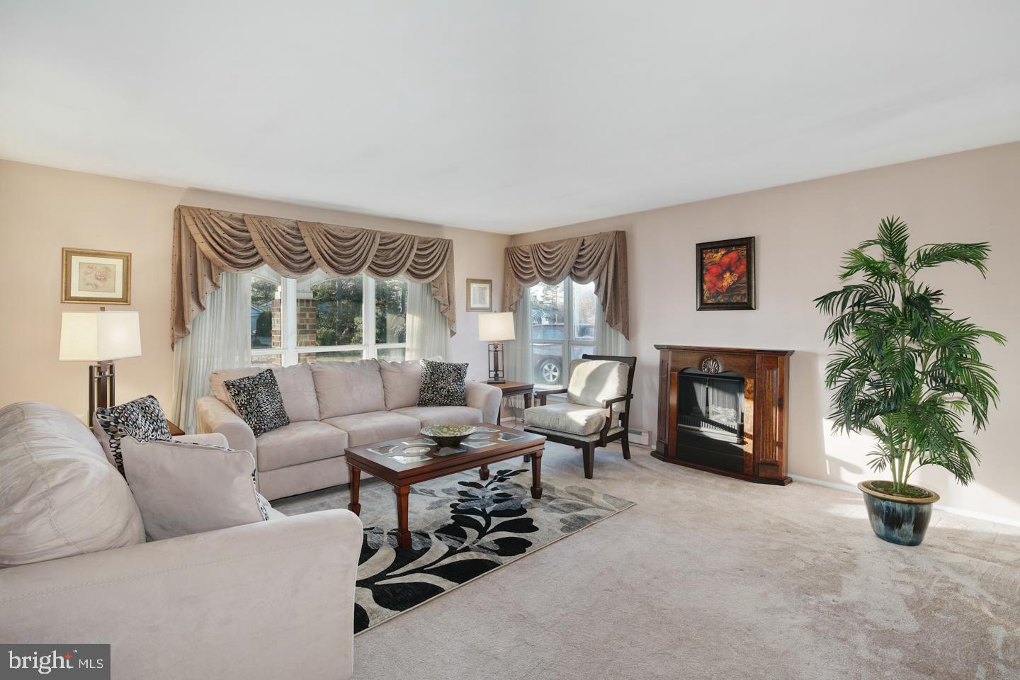 24 Dunstable Road Southampton, NJ 08088 - Photo 3 of 24 Gallery Image 3