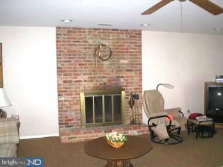 1131 Willard Road Huntingdon Valley, PA 19006 - Photo 3 of 5 Gallery Image 3