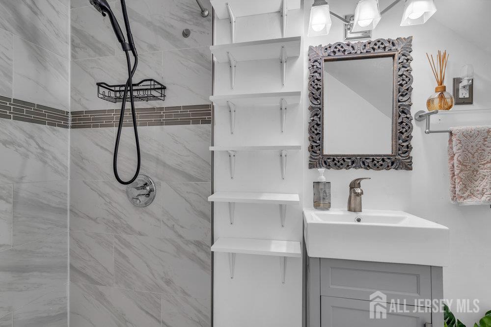 46 3rd Street Fords, NJ 08863 - Photo 33 of 44