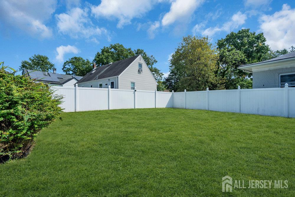 46 3rd Street Fords, NJ 08863 - Photo 38 of 44