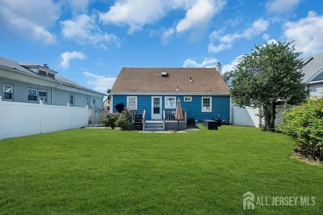 $530,000 | 46 3rd Street, Fords, NJ 08863