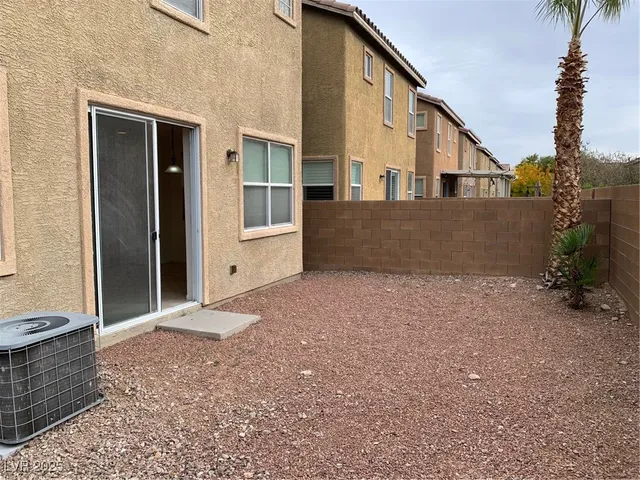 $1,950 | 9279 Sterling Hill Avenue, Las Vegas, NV 89148