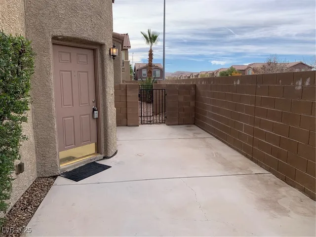 $1,950 | 9279 Sterling Hill Avenue, Las Vegas, NV 89148