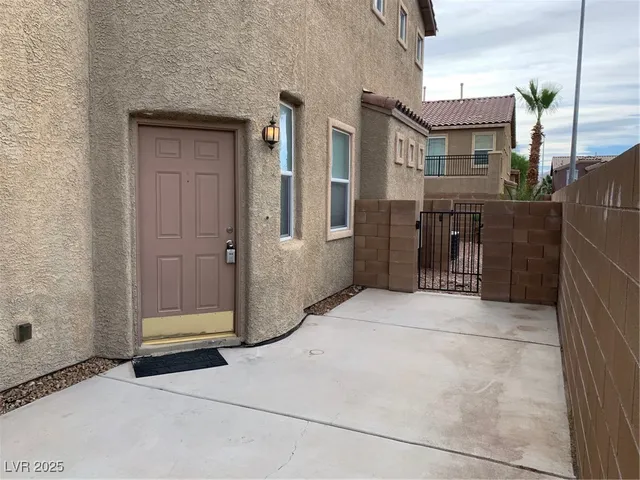 $1,950 | 9279 Sterling Hill Avenue, Las Vegas, NV 89148