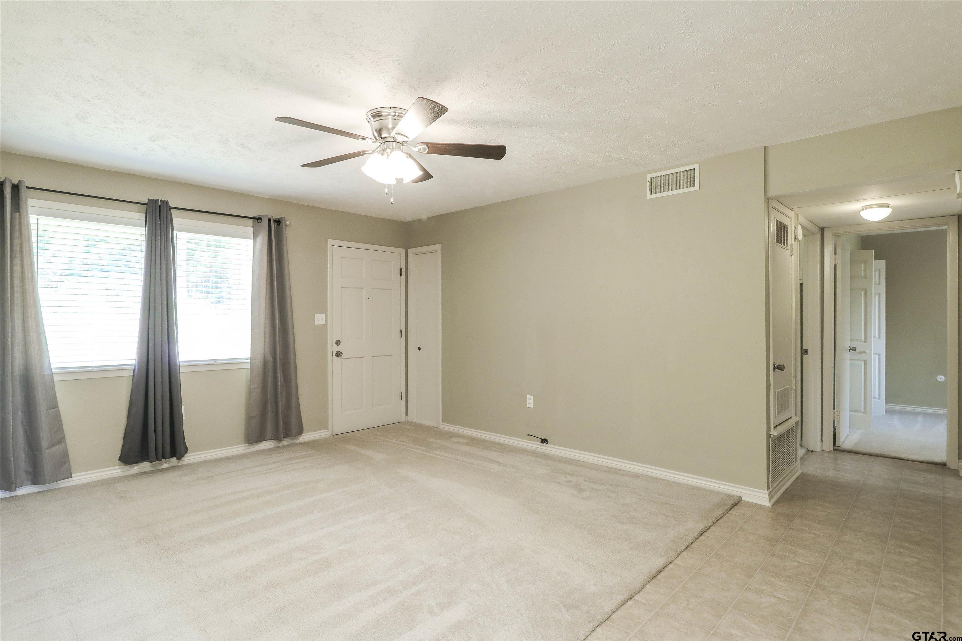 248 Ellis Street Rusk, TX 75785 - Photo 4 of 16