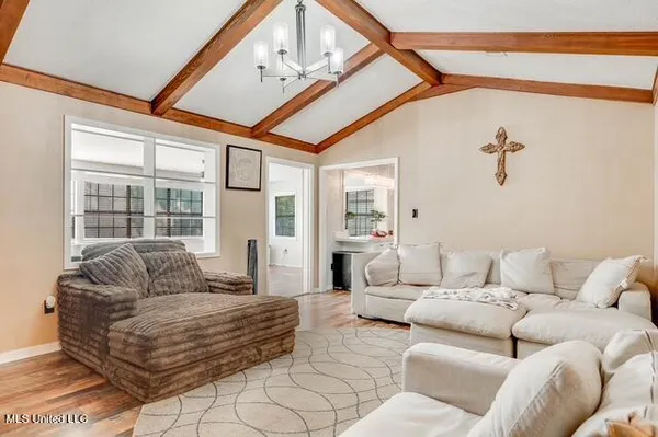 $215,000 | 514 North West Street, Carthage, MS 39051