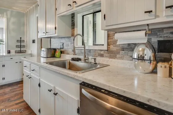 $215,000 | 514 North West Street, Carthage, MS 39051