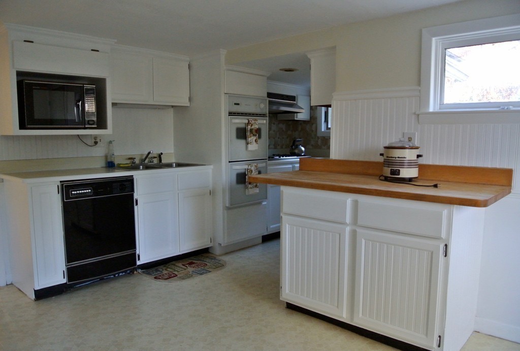 119 School House Road Groton, MA 01450 - Photo 11 of 30