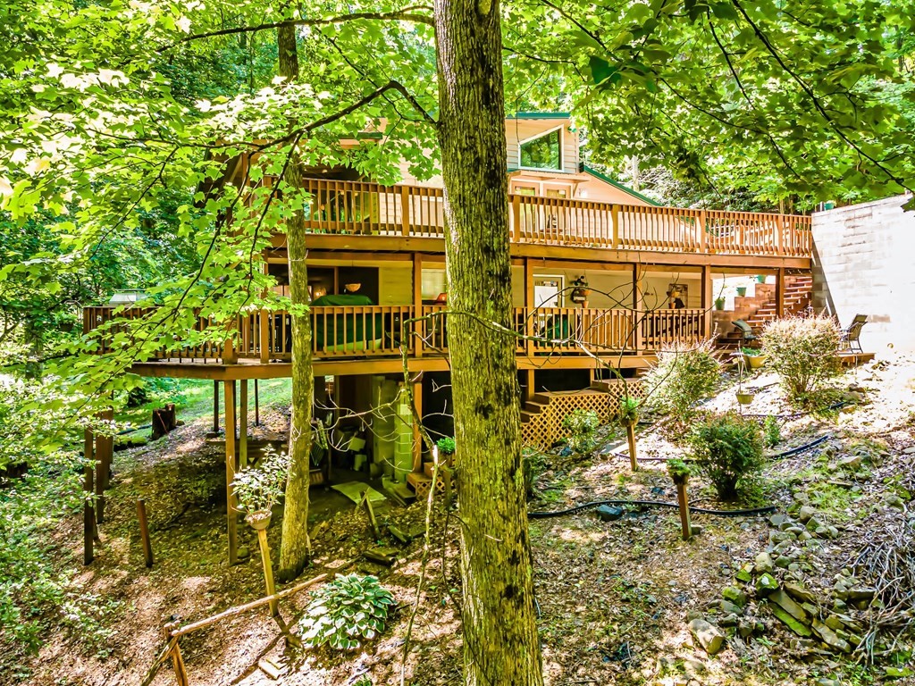 2590 Bluff Mountain Road Sevierville, TN 37876 - Photo 29 of 31 Gallery Image 29