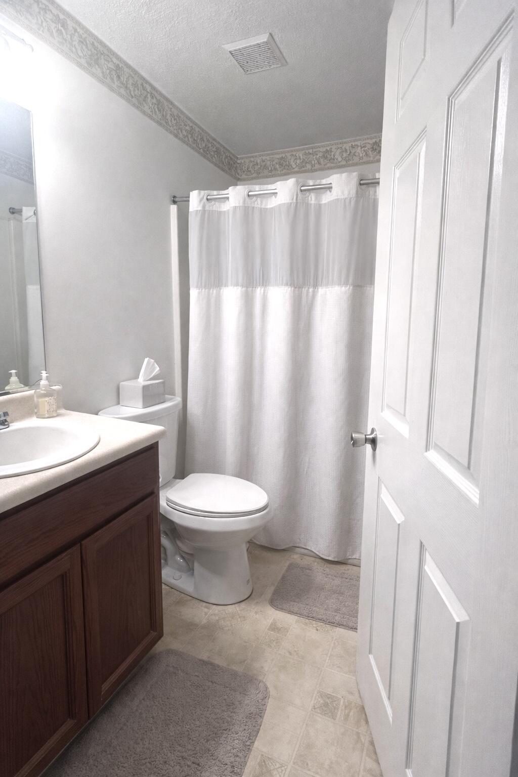 1050 Jones Martin Road Lincolnton, GA 30817 - Photo 18 of 39 Hall bathroom