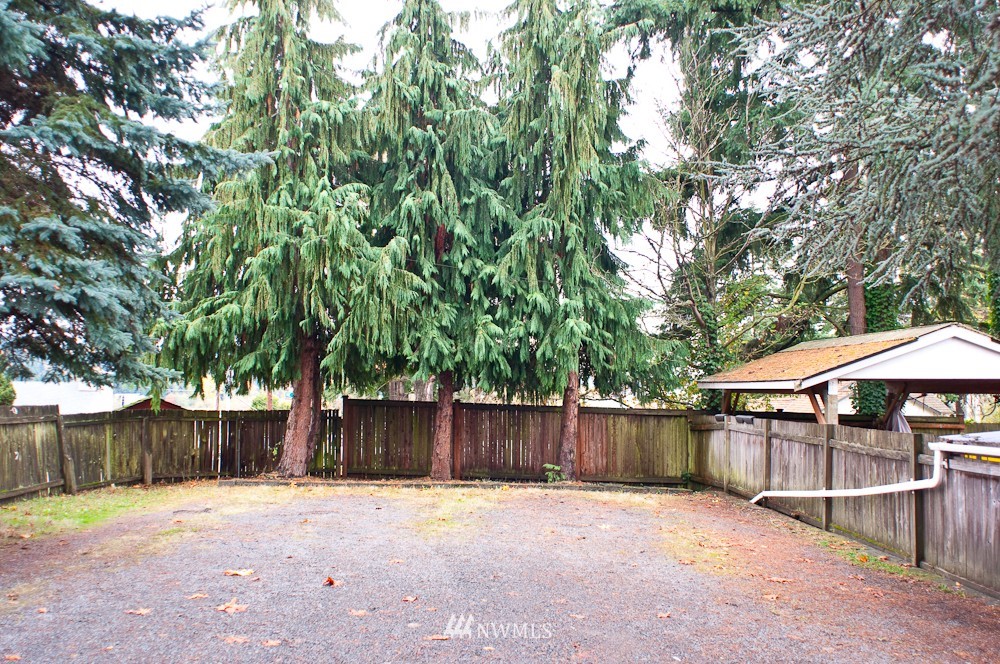6124 Northeast 181st Street Kenmore, WA 98028 - Photo 3 of 5