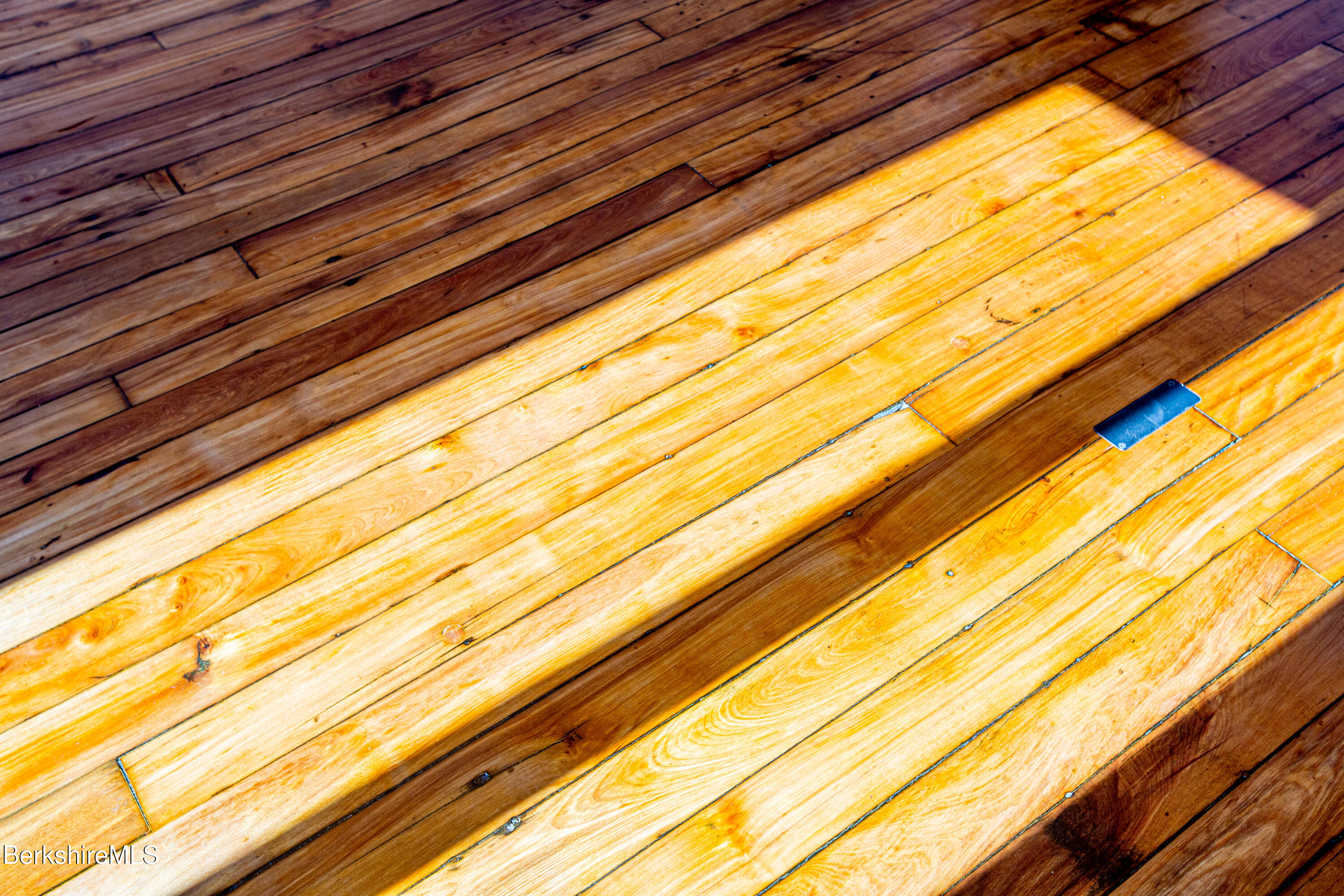 520 State Road, Unit 305 North Adams, MA 01247 - Photo 14 of 27 Attention to Detail