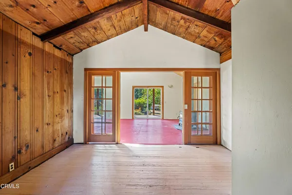 an entryway with a window