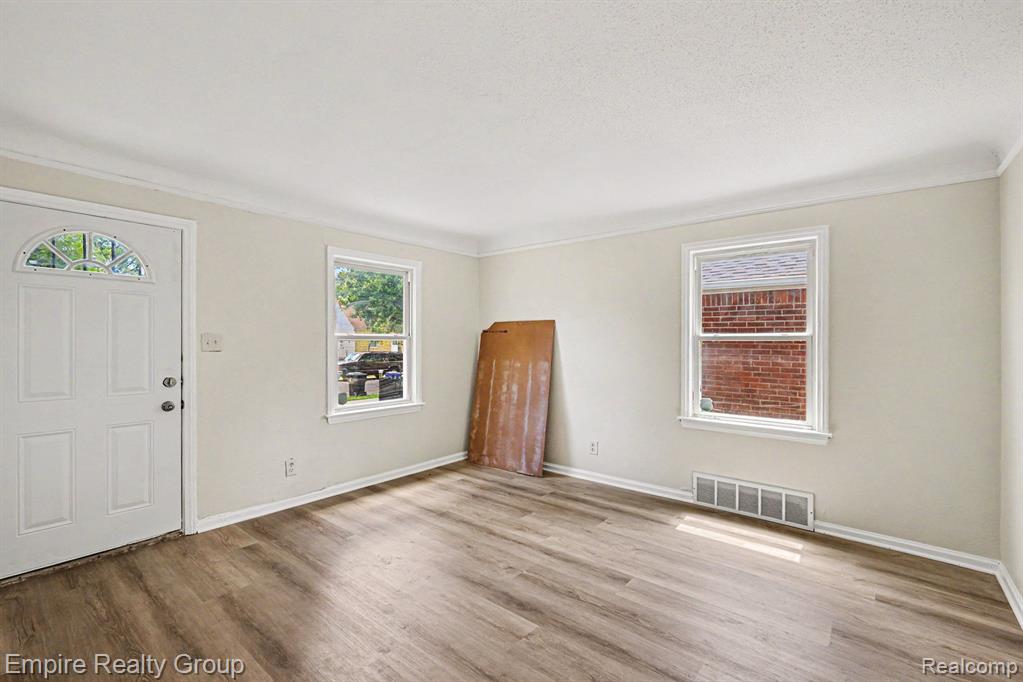 4575 Neff Avenue Detroit, MI 48224 - Photo 5 of 24