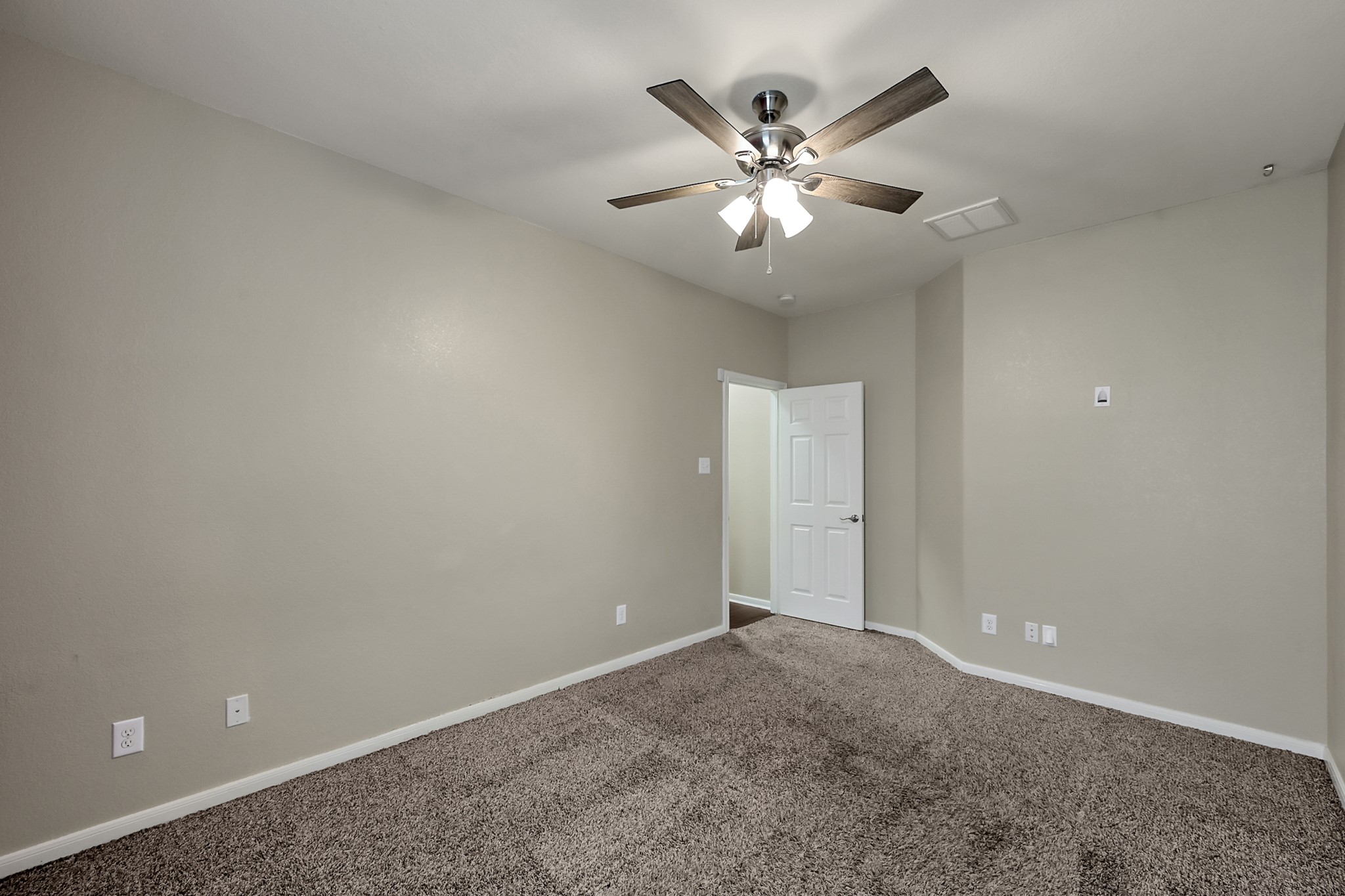 12419 Adams Ridge Lane Humble, TX 77346 - Photo 30 of 46 an empty room