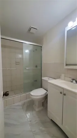 $2,200 | 2638 Taylor Street, Unit B2, Hollywood, FL 33020