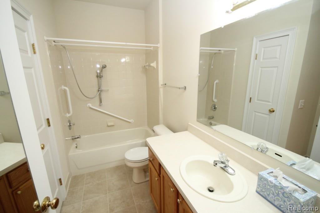 39148 Hayes Road Clinton Township, MI 48038 - Photo 15 of 30 IMG_5443.jpg