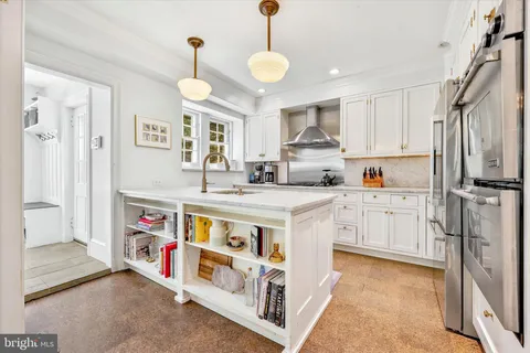 $949,000 | 112 West Springfield Avenue, Philadelphia, PA 19118