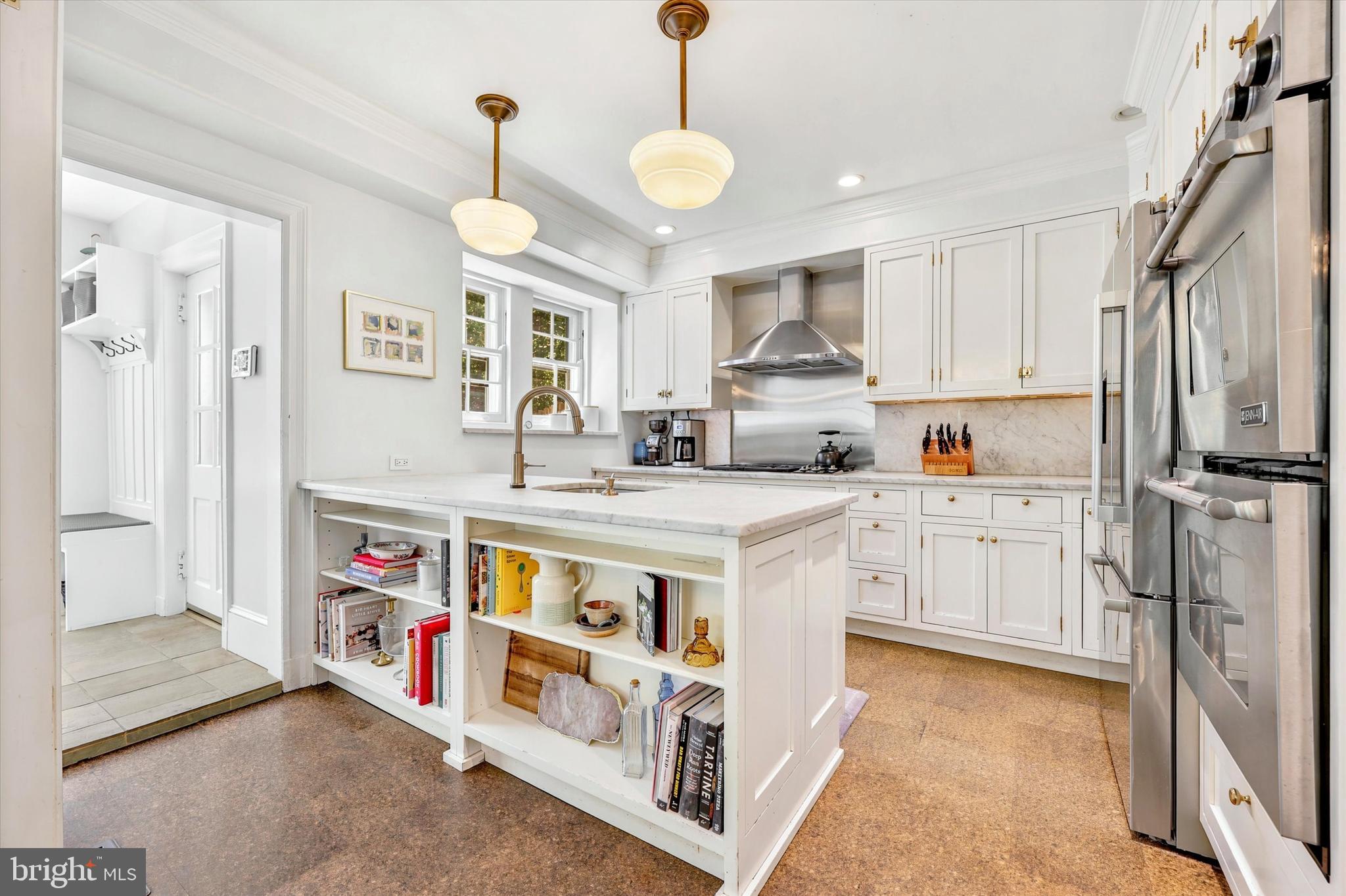 112 West Springfield Avenue Philadelphia, PA 19118 - Photo 13 of 40