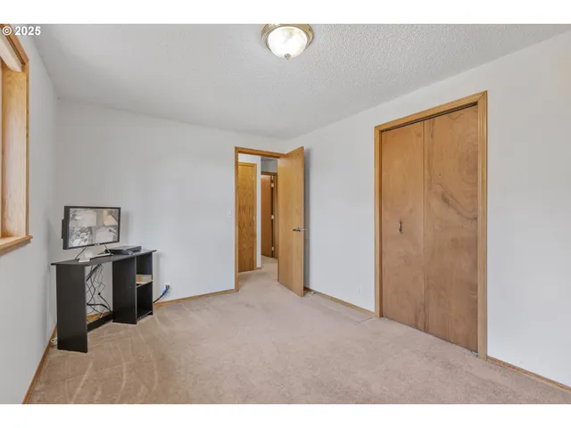 $469,999 | 376 49th State Loop, Springfield, OR 97478