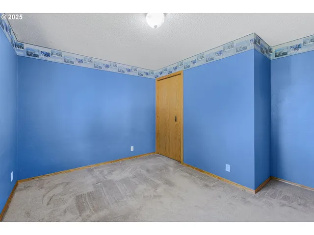 $469,999 | 376 49th State Loop, Springfield, OR 97478