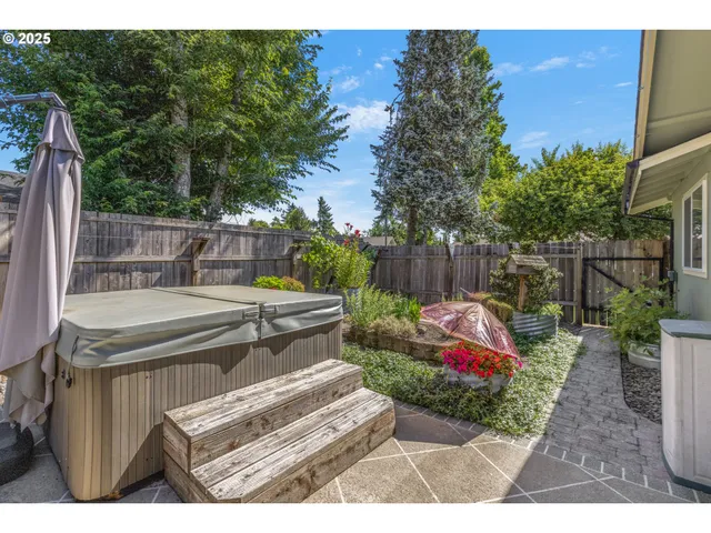 $469,999 | 376 49th State Loop, Springfield, OR 97478