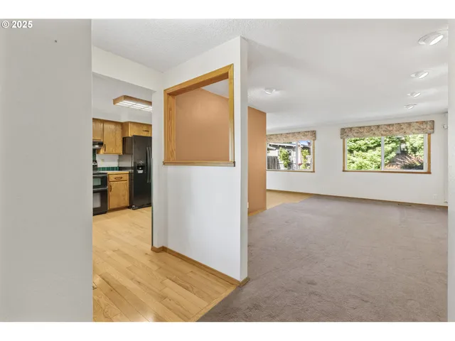 $469,999 | 376 49th State Loop, Springfield, OR 97478