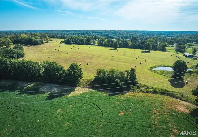 $552,000 | 1457 Cr1225, Huntsville, MO 65259