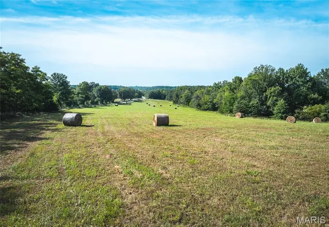 $552,000 | 1457 Cr1225, Huntsville, MO 65259